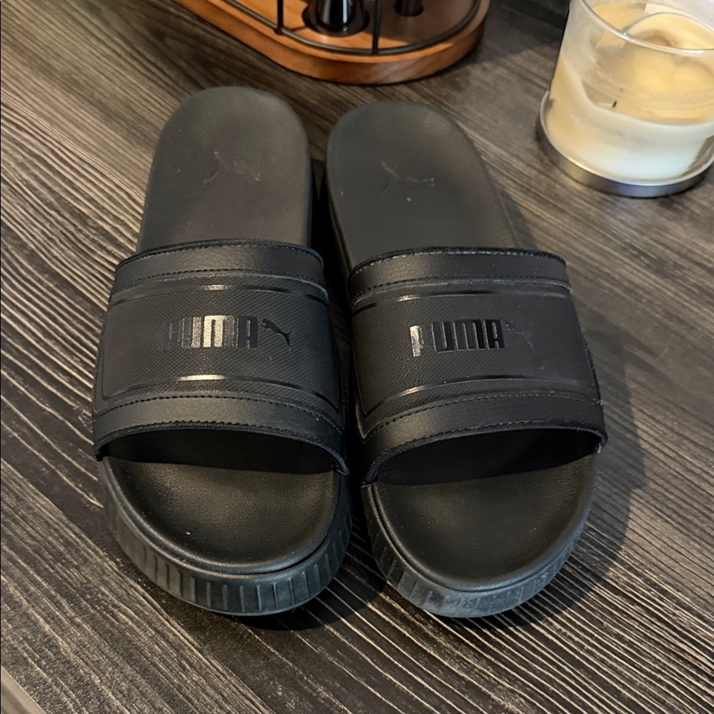Puma Women's Karmen Slides size 10